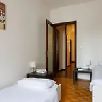 Pasolini E La Dei Ragazzi Di Apartamento *