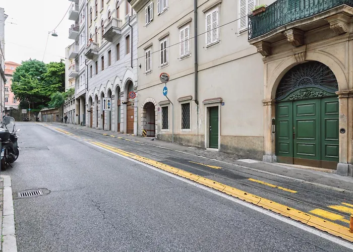 Апартаменти La Casa Di Pasolini, In Centro Con Posto Auto
