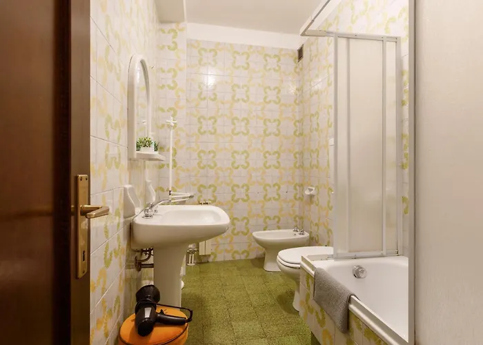 La Casa Di Pasolini, In Centro Con Posto Auto Trieszt